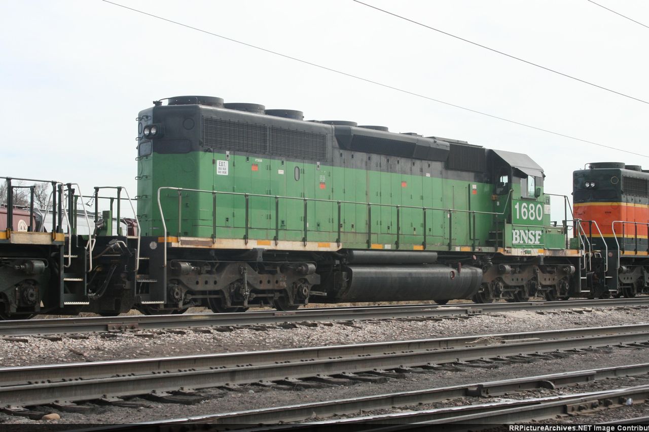 BNSF 1680